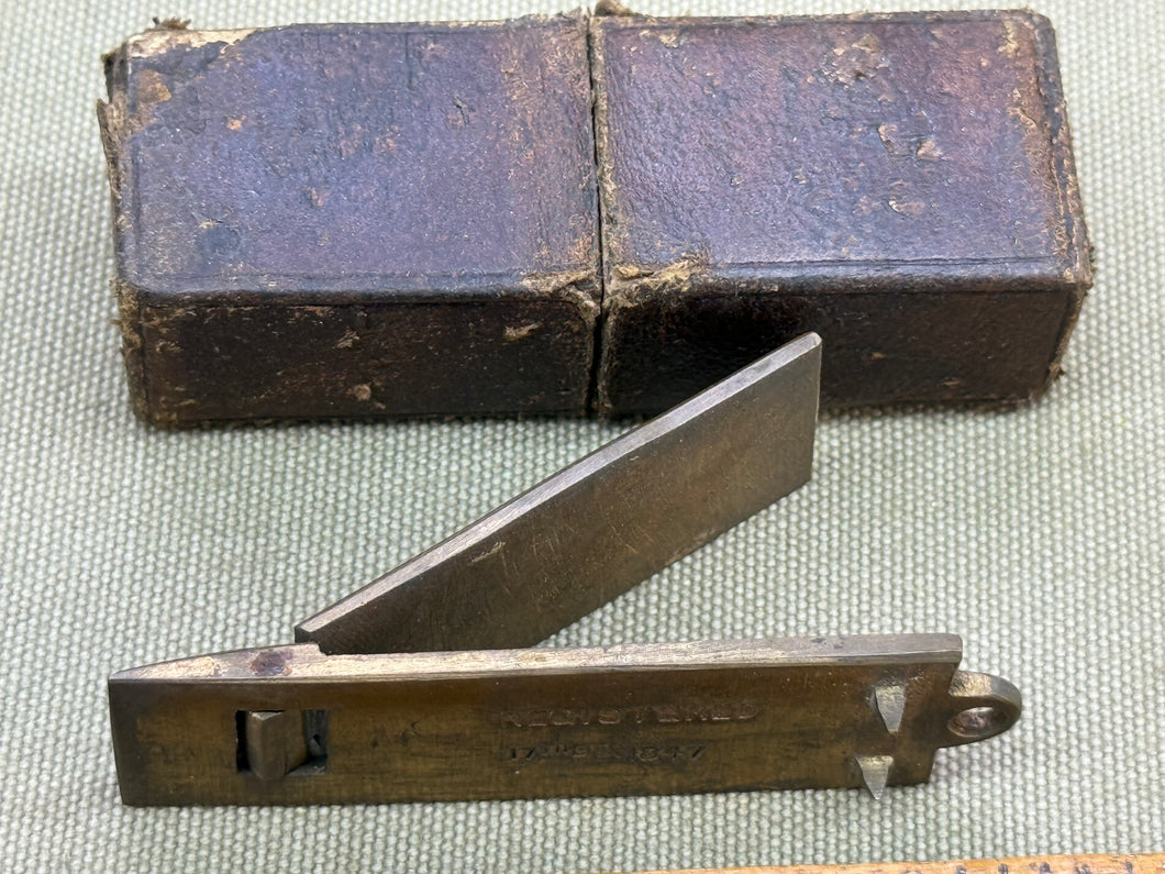 BRASS DOOR WEDGE AND BOX, T.R.HILL REG 1847 - Boyshill Tools and Treen