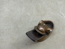 Load image into Gallery viewer, PRESTON VIOLIN MAKERS round bottom THUMB PLANE WITH SERATED IRON - Boyshill Tools and Treen