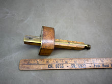 Load image into Gallery viewer, BOXWOOD AND BRASS FACED MORTICE GUAGE - Boyshill Tools and Treen