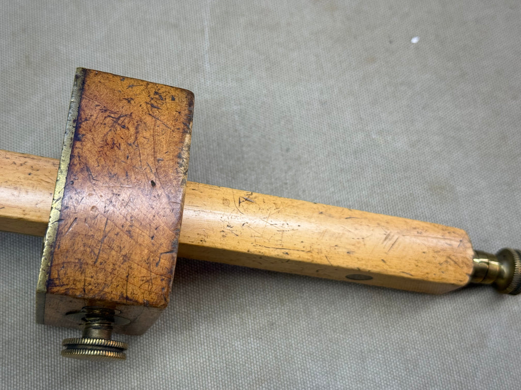 BOXWOOD AND BRASS FACED MORTICE GUAGE - Boyshill Tools and Treen