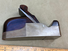 Load image into Gallery viewer, EXCEPTIONALLY FINE ROSEWOOD INFILL SMOOTHING PLANE BY HOLLAND LONDON NO 782. UNTOUCHED FOR 70YEARS AS FOUND. - Boyshill Tools and Treen