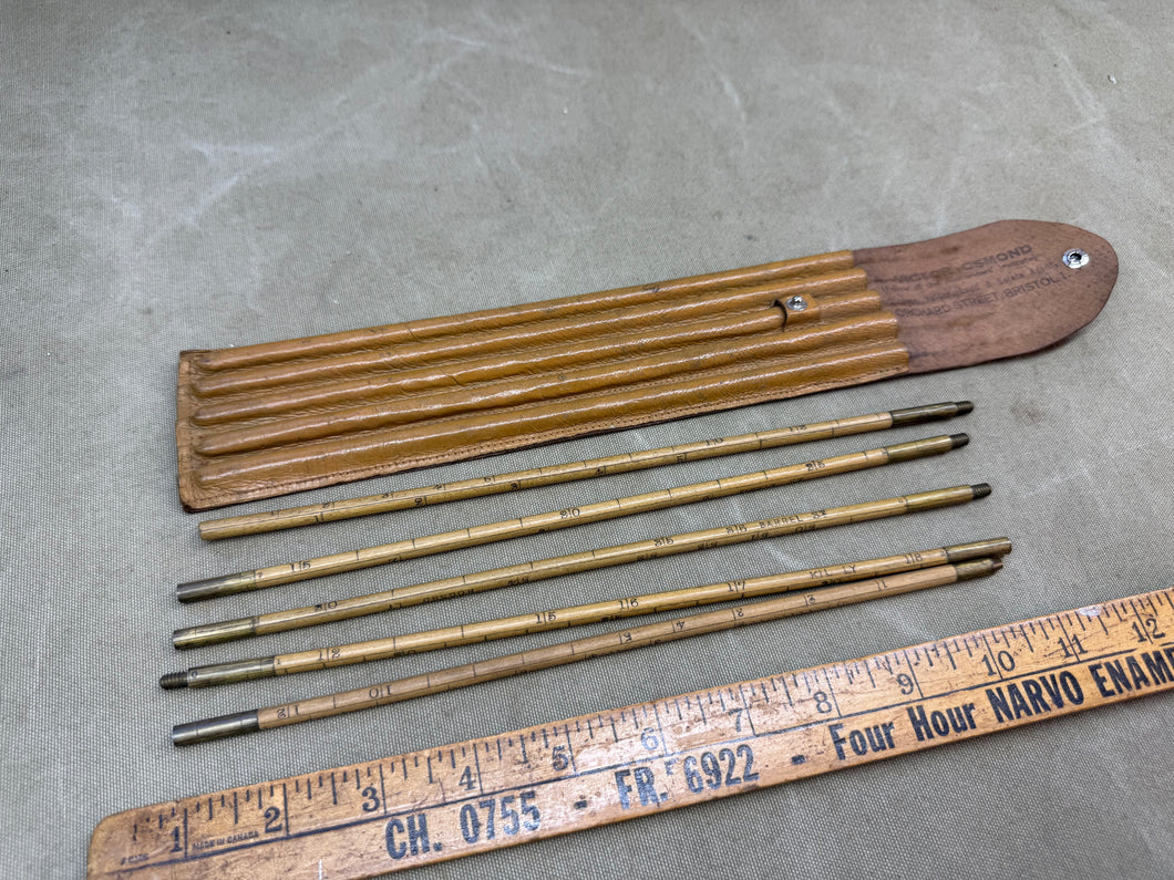 SET OF EXISE SPILE RODS IN LEATHER CASE, NO NAME. - Boyshill Tools and Treen