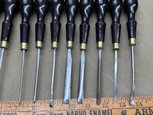 Load image into Gallery viewer, SUPERB SET OF 12 MARPLES CARVING CHISELS IN ANTIQUE PRESENTATION BOX - Boyshill Tools and Treen