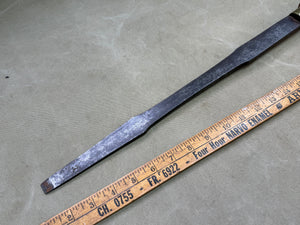 LARGE BOX HANDLE SCREWDRIVER CRACKS IN HANDLE - Boyshill Tools and Treen