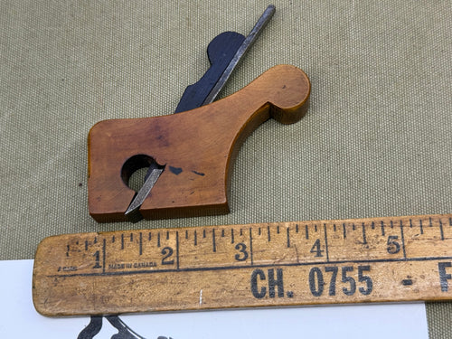 PRETTY VINTAGE BOXWOOD SQUIRREL TAIL CARRIAGE BUILDERS PLANE - Boyshill Tools and Treen