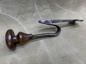 ANTIQUE RARE AND ATTRACTIVE FARRIERS BUTTRESS - Boyshill Tools and Treen