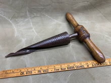 Load image into Gallery viewer, COOPERS BUNG AUGER REAMER BORING TOOL WITH RASP TEETH - Boyshill Tools and Treen