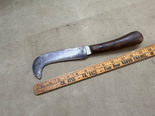 Load image into Gallery viewer, SMALL THATCHERS SPAR HOOK BY HOARE &amp; CO ( FROM THATCHERS KIT)