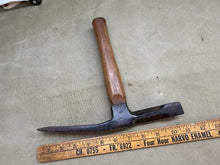 Load image into Gallery viewer, BRICKLAYER OR STONEMASON HAMMER.