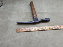 Load image into Gallery viewer, BRICKLAYER OR STONEMASON HAMMER.
