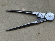 Load image into Gallery viewer, 2 ANTIQUE DIVIDERS - Boyshill Tools and Treen