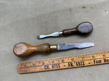 Load image into Gallery viewer, 2 NICE VINTAGE SCREWDRIVERS. (TIMMINS, BUCK) - Boyshill Tools and Treen