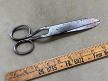 Load image into Gallery viewer, 2 RARE PAIRS VINTAGE SCISSORS , 1 GIESEN &amp; FORSTHOFF 1 BLYDE SHEFFIELD John Blyde (1828-1899) - Boyshill Tools and Treen