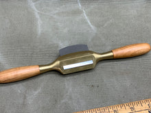 Load image into Gallery viewer, QUANGSHENG BRONZE SPOKESHAVE - Boyshill Tools and Treen