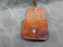 Load image into Gallery viewer, VINTAGE LEATHER BELTBAG - Boyshill Tools and Treen