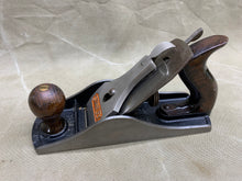 Load image into Gallery viewer, NICE CLEAN STANLEY NO 4 1/2 PLANE - Boyshill Tools and Treen