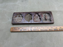 Load image into Gallery viewer, VINTAGE BOXWOOD(ITHINK) BISCUIT MOULD
