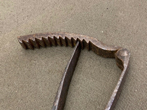NICE VINTAGE LOCKING CRAMP DEVICE. I DON'T WNOW WHAT USE. - Boyshill Tools and Treen