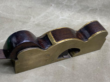 Load image into Gallery viewer, GUNMETAL SHOULDER PLANE MARKED T FOR THACKERAY - Boyshill Tools and Treen