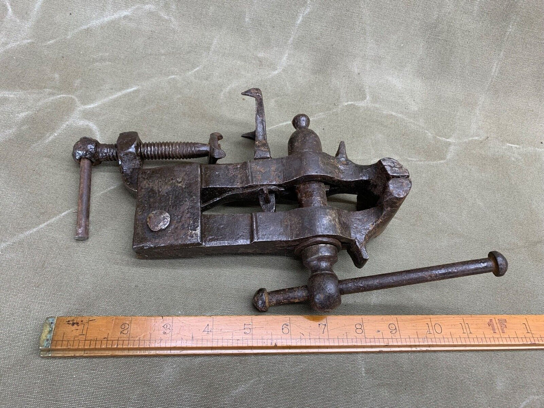 ANTIQUE HAND FORGED ENGINEERS BENCH VICE - Boyshill Tools and Treen