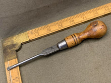 Load image into Gallery viewer, 7 1/2&quot; BOX HANDLE SKIDPROOF VINTAGE SCREWDRIVER BY MARPLES - Boyshill Tools and Treen