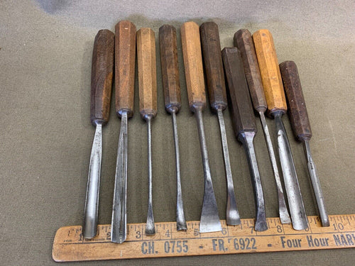 10 EARLY CARVING CHISELS VARIOUS MAKER - Boyshill Tools and Treen