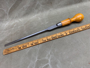 18" VINTAGE RARE BOX HANDLE SCREWDRIVER BY FERRIER - Boyshill Tools and Treen