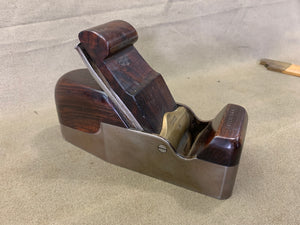 EXCEPTIONALLY FINE ROSEWOOD INFILL SMOOTHING PLANE BY HOLLAND LONDON NO 782. UNTOUCHED FOR 70YEARS AS FOUND. - Boyshill Tools and Treen